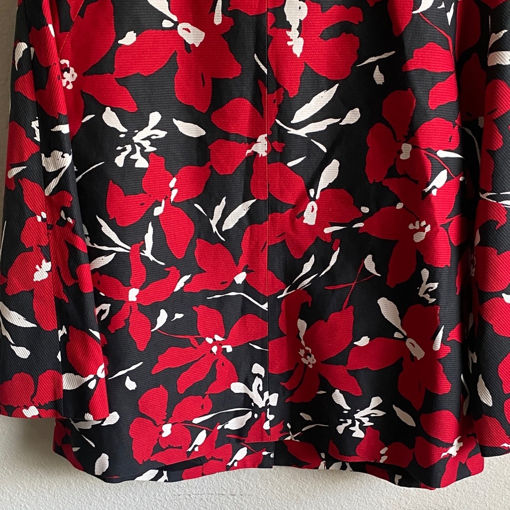 Anne Klein Red and Black Floral Blazer - Picture 8 of 16